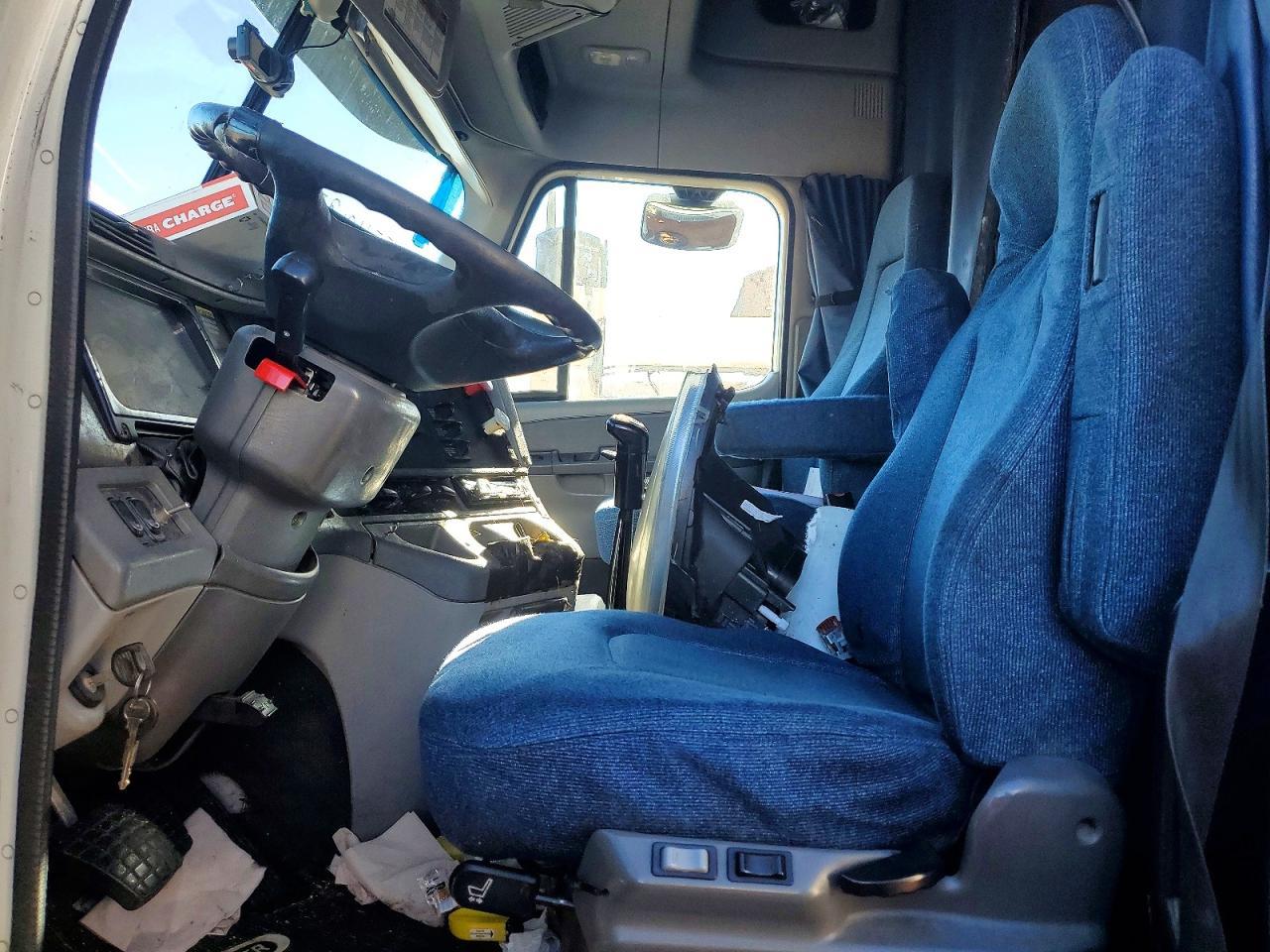 2010 FREIGHTLINER Columbia