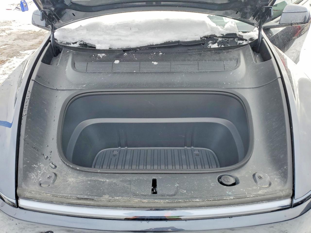 2026 TESLA MODEL Y