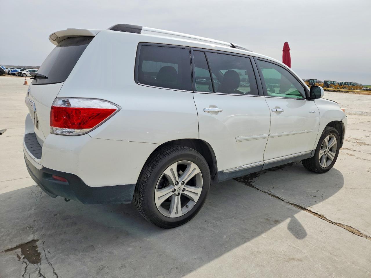 2013 TOYOTA HIGHLANDER