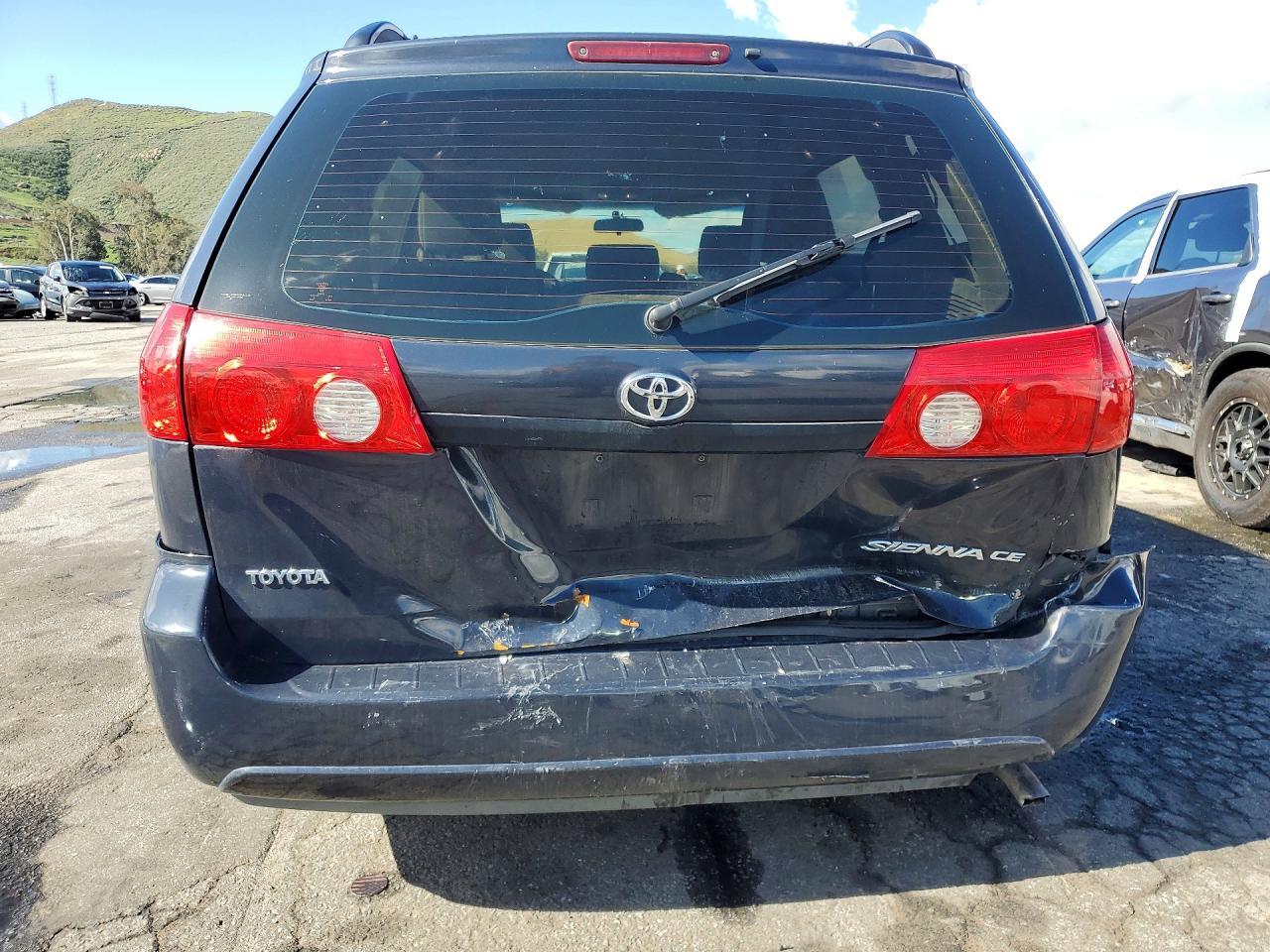 2007 TOYOTA SIENNA