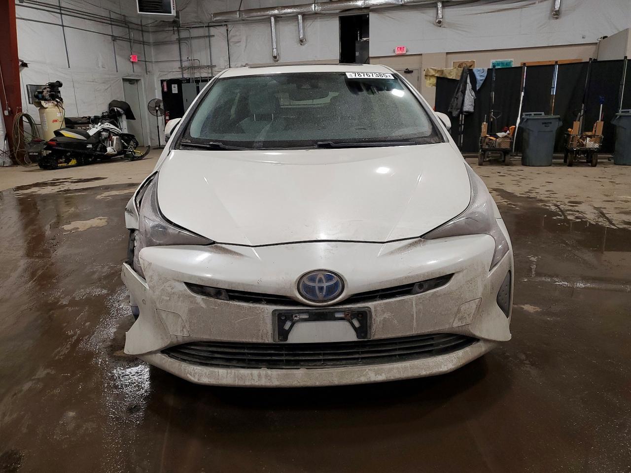 2016 TOYOTA PRIUS