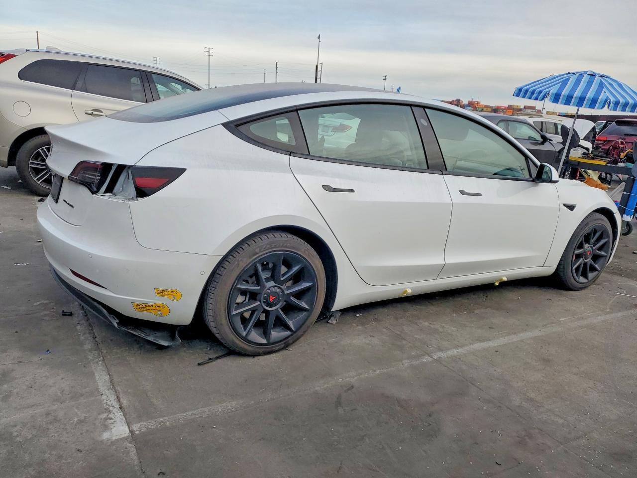2021 TESLA MODEL 3