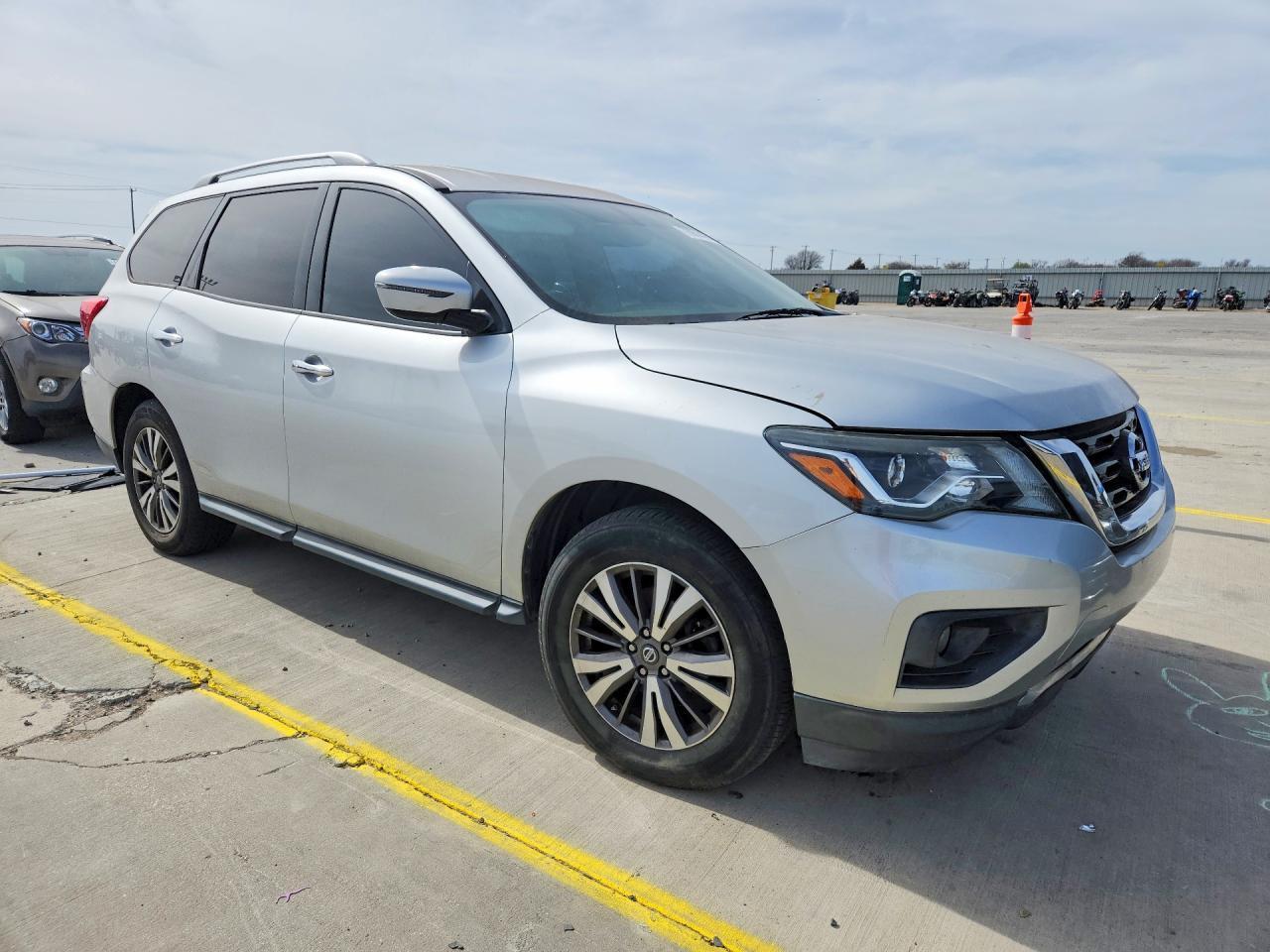 2017 NISSAN PATHFINDER