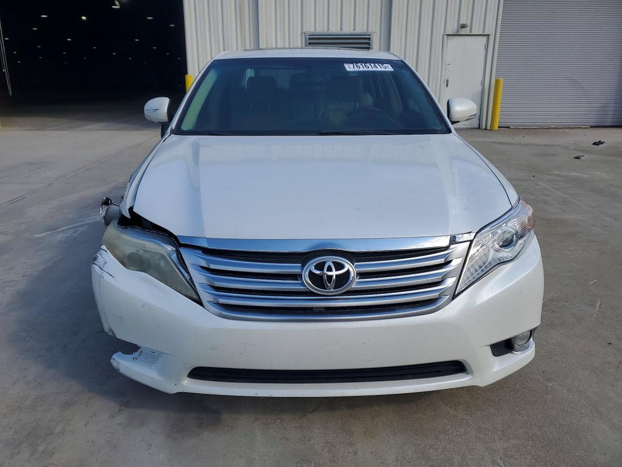 2012 TOYOTA Avalon