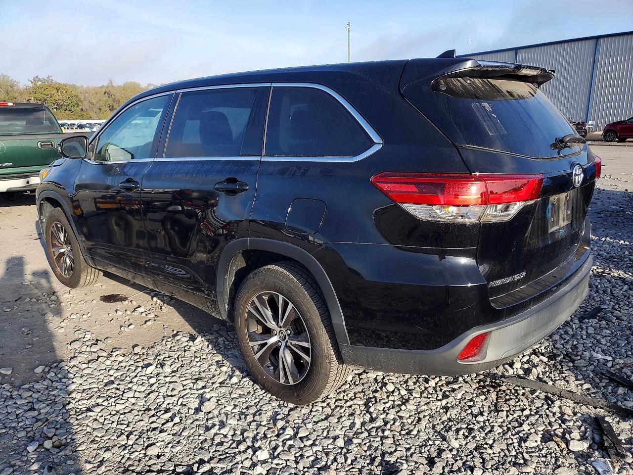 2018 TOYOTA HIGHLANDER
