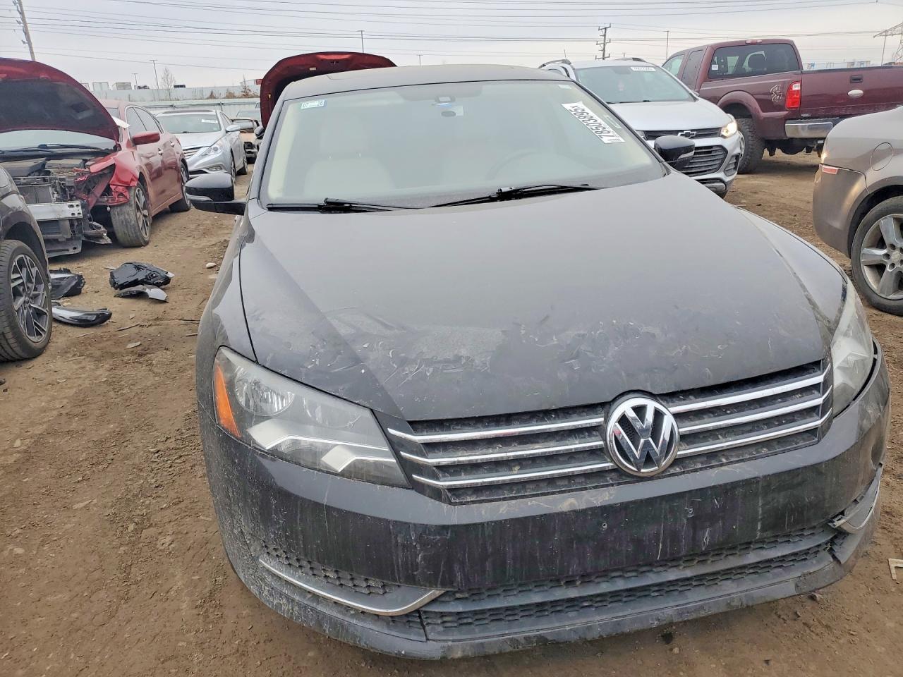 2014 VOLKSWAGEN Passat