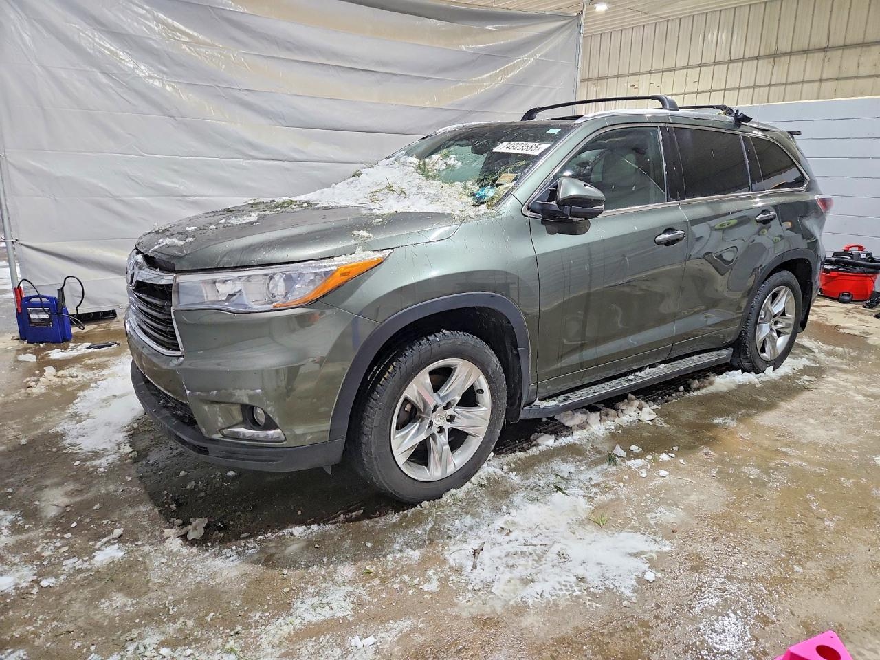 2015 TOYOTA HIGHLANDER