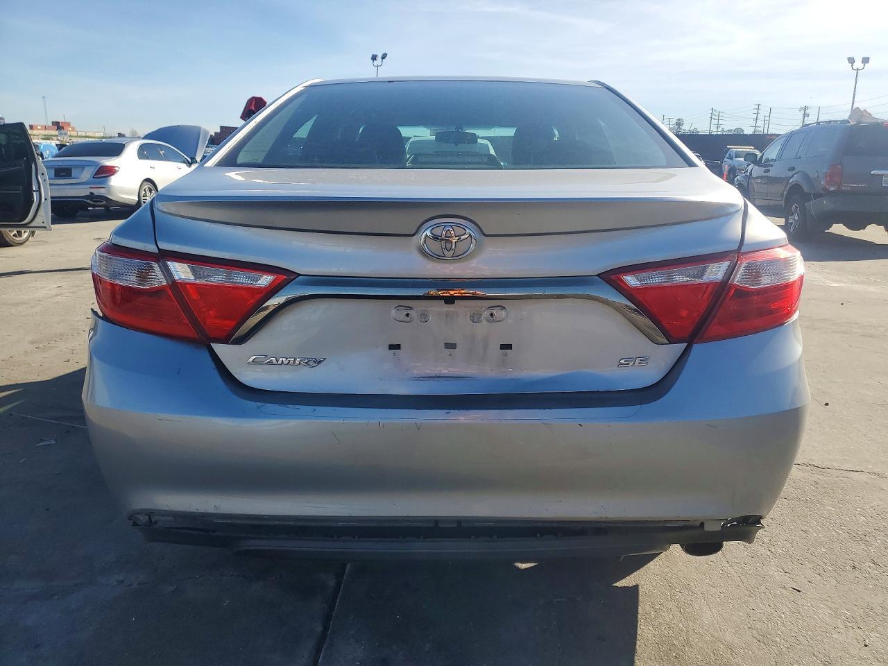 2016 TOYOTA CAMRY