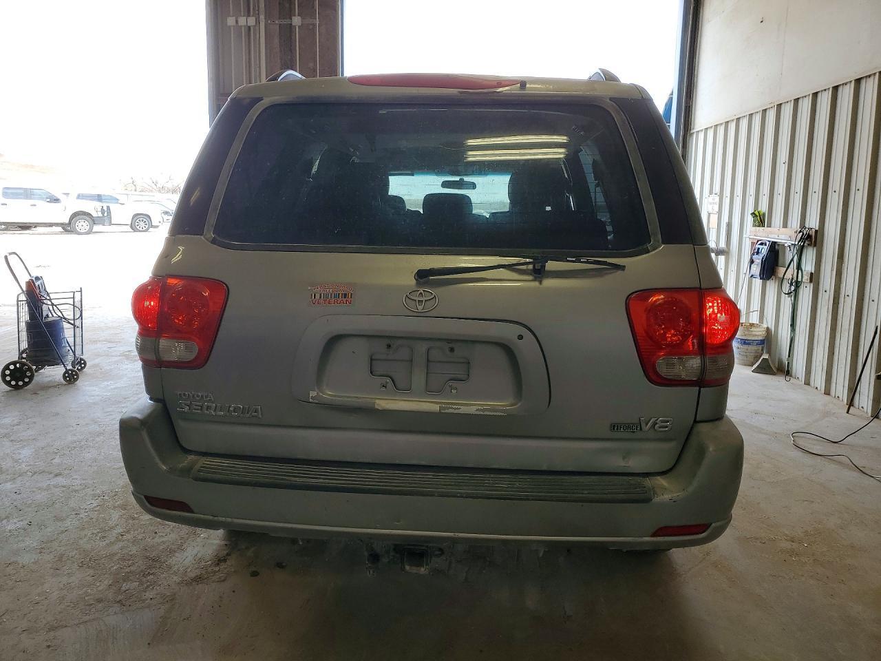 2006 TOYOTA Sequoia