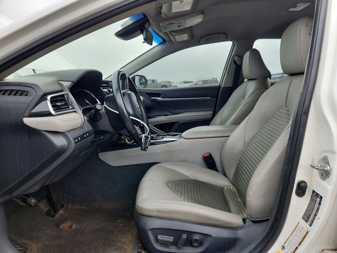 2018 TOYOTA CAMRY
