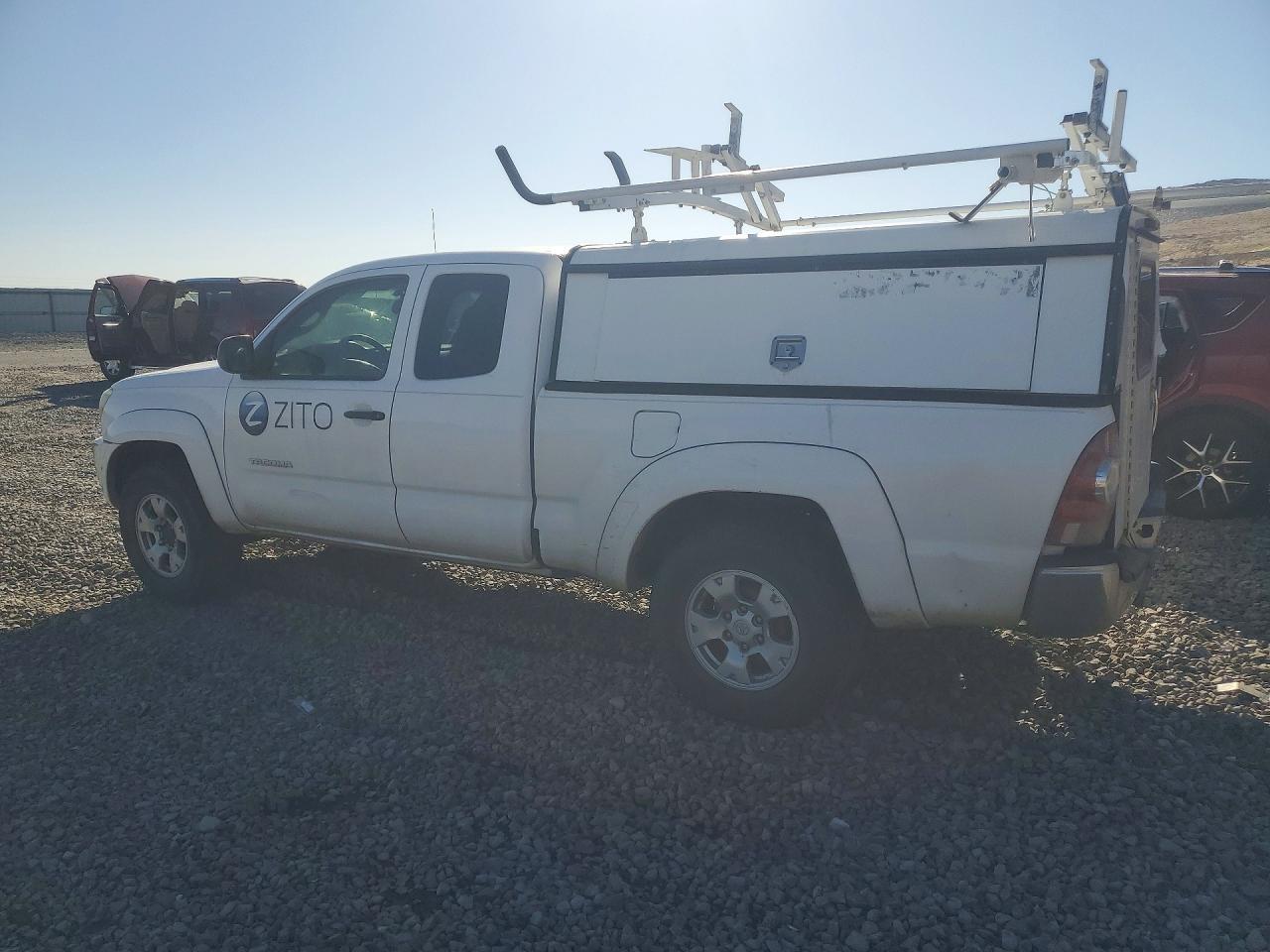 2011 TOYOTA TACOMA