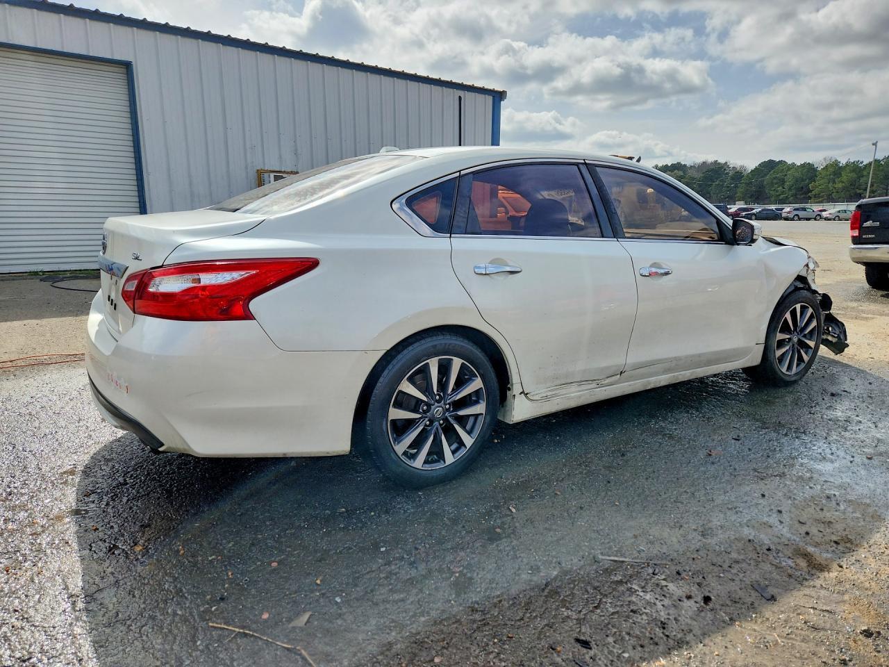 2016 NISSAN ALTIMA