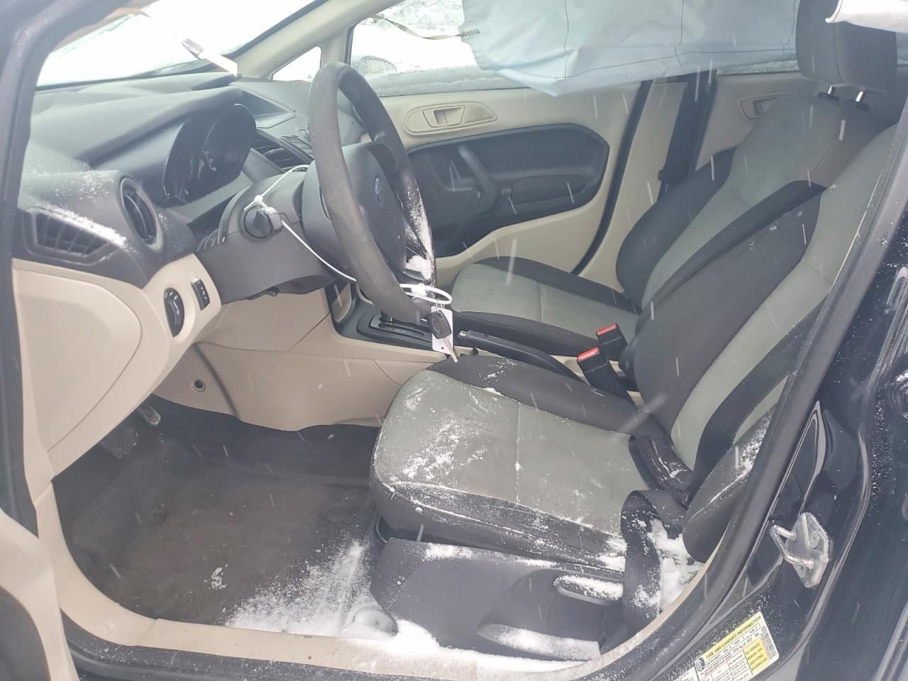 2013 FORD Fiesta