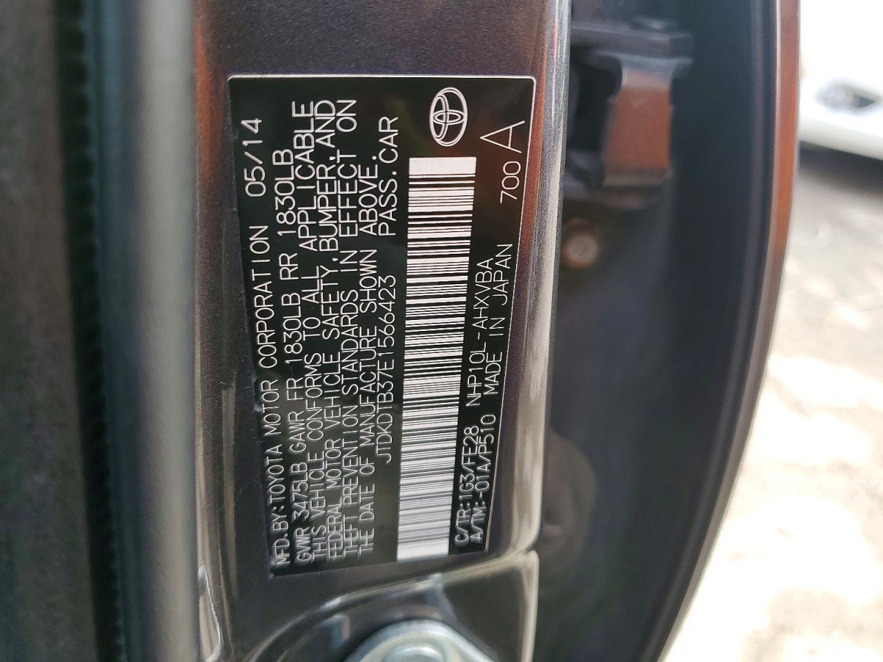 2014 TOYOTA Prius c