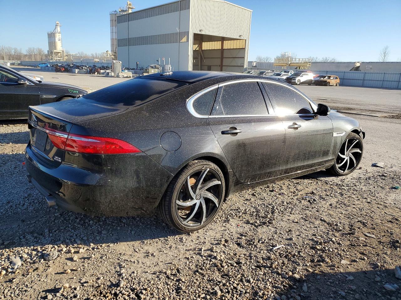 2016 JAGUAR XF