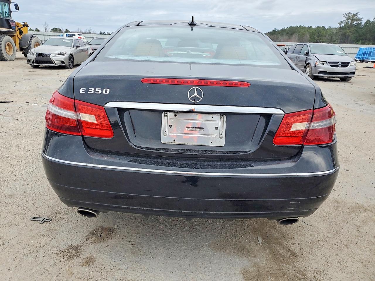 2012 MERCEDES-BENZ E-Class