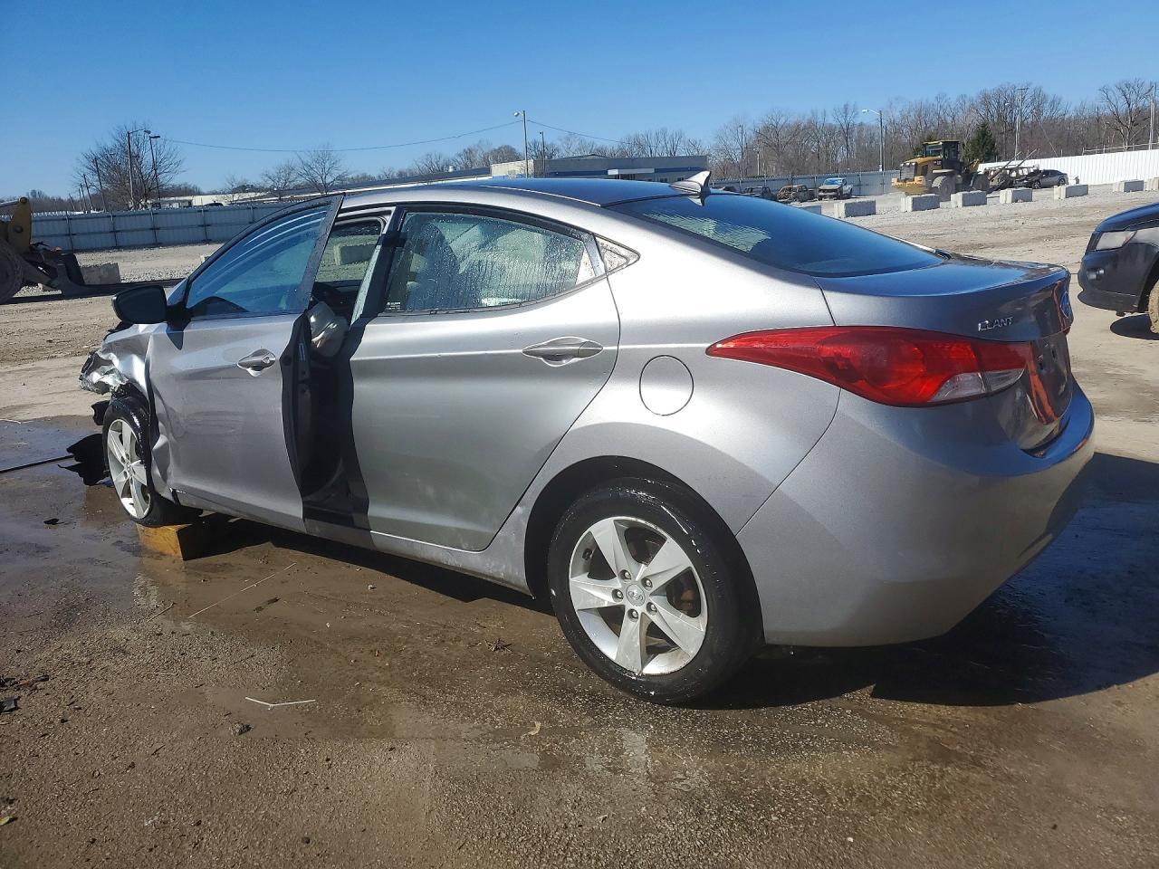 2011 HYUNDAI ELANTRA