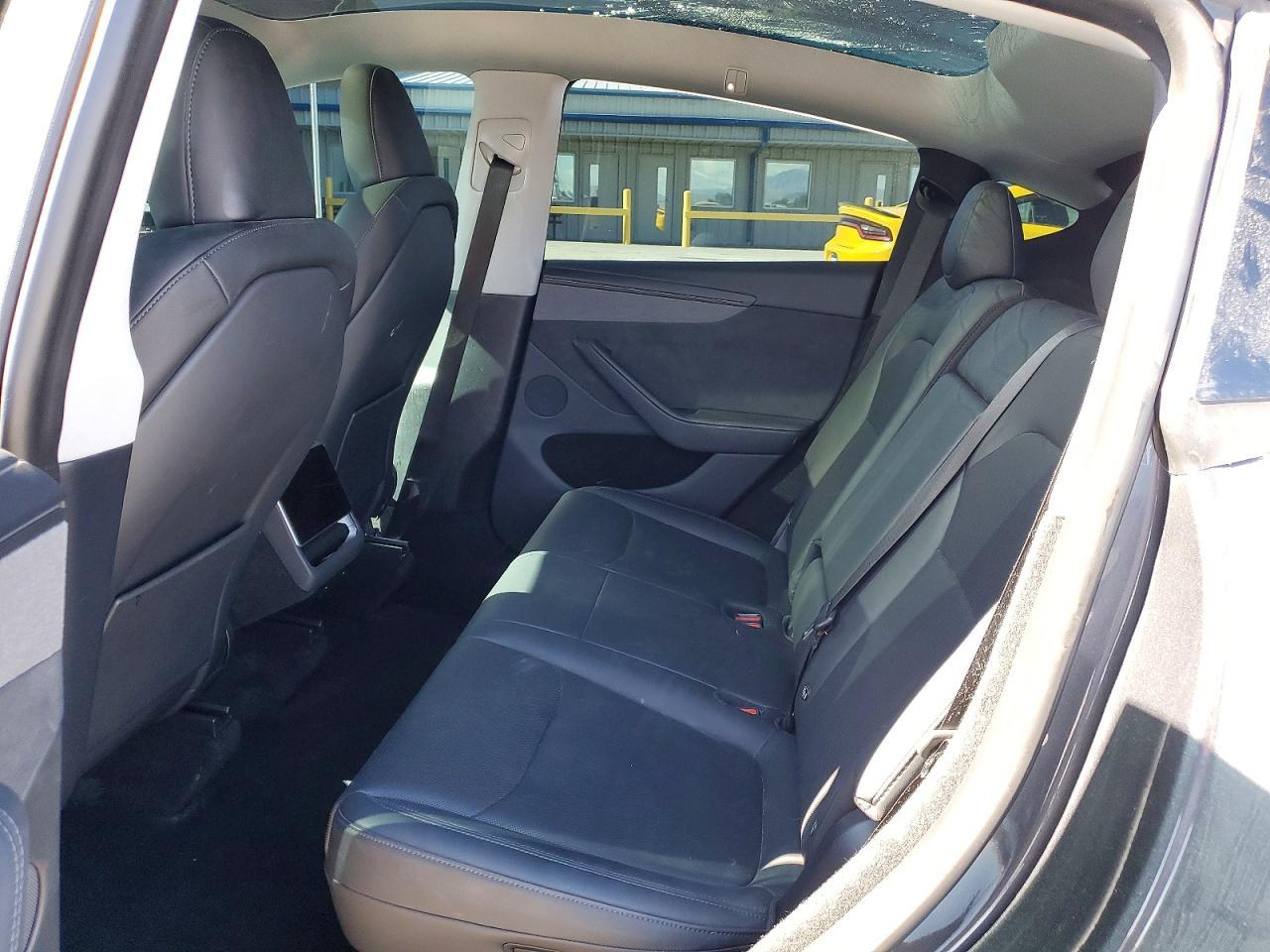 2026 TESLA MODEL Y