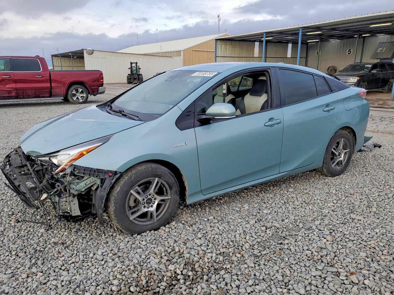 2017 TOYOTA PRIUS