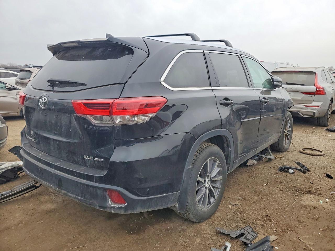 2019 TOYOTA HIGHLANDER