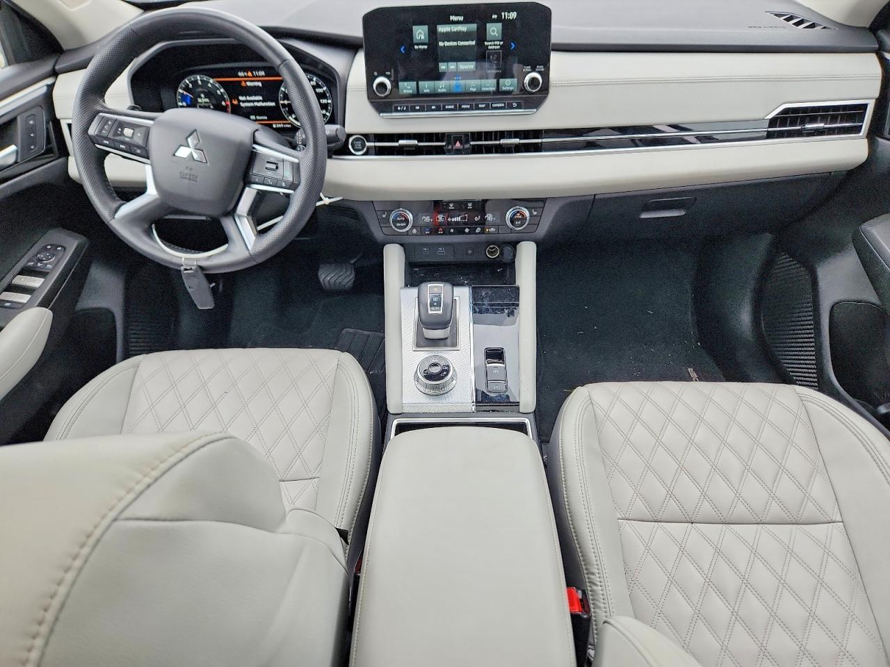 2023 MITSUBISHI outlander