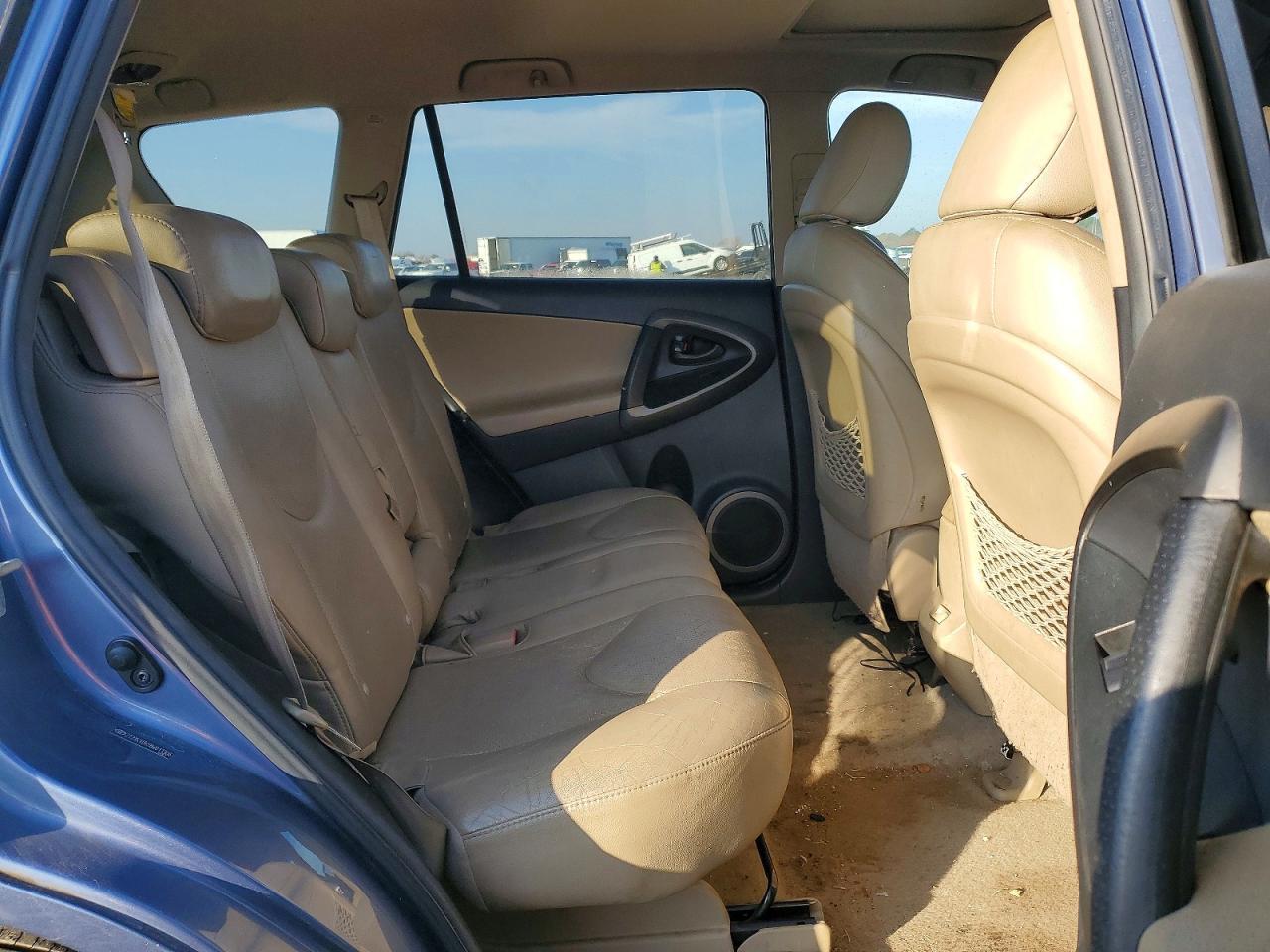 2011 TOYOTA RAV4