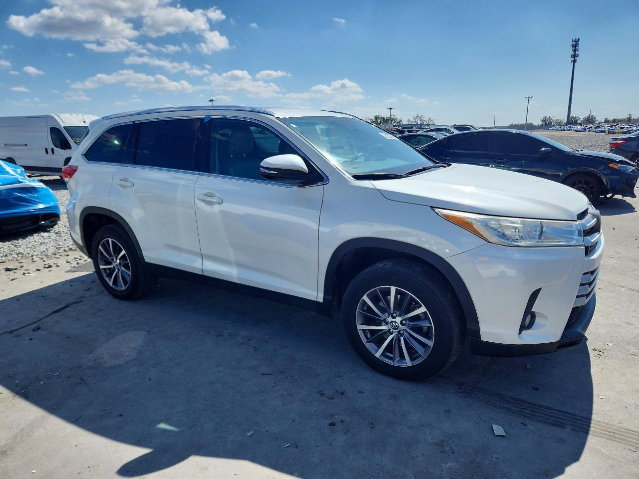 2019 TOYOTA HIGHLANDER
