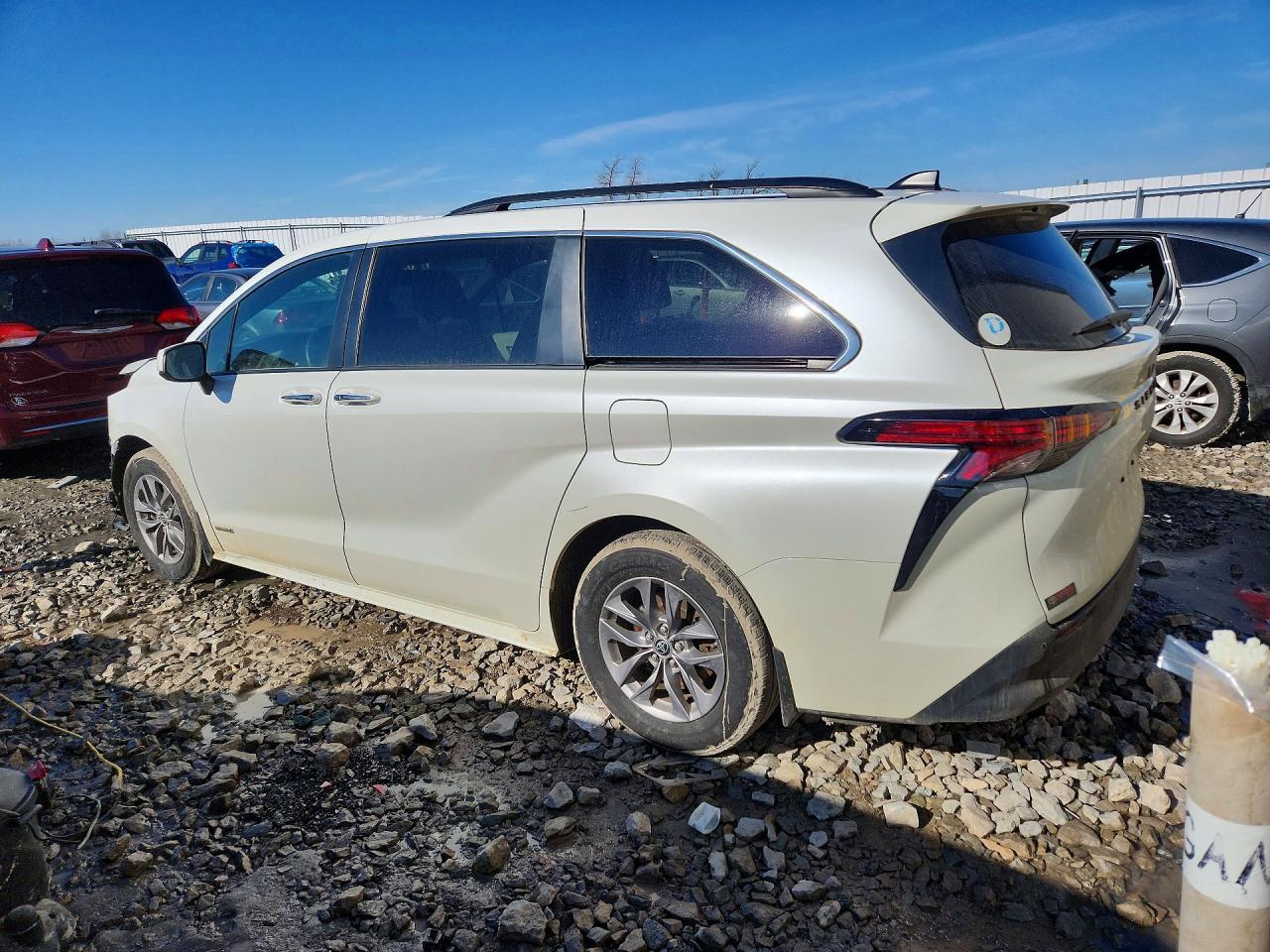 2021 TOYOTA SIENNA