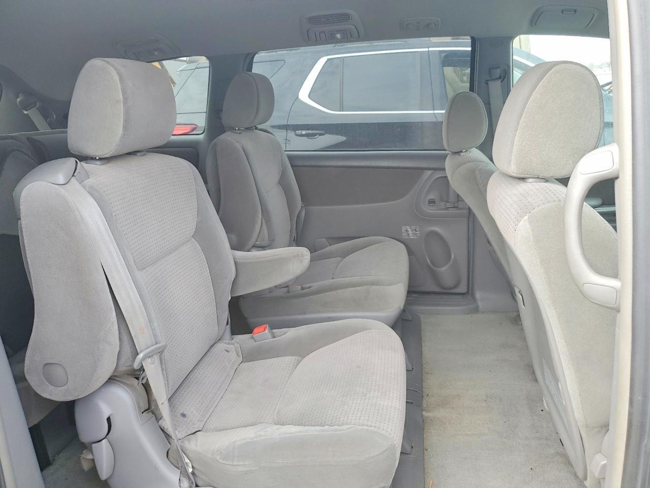 2006 TOYOTA SIENNA