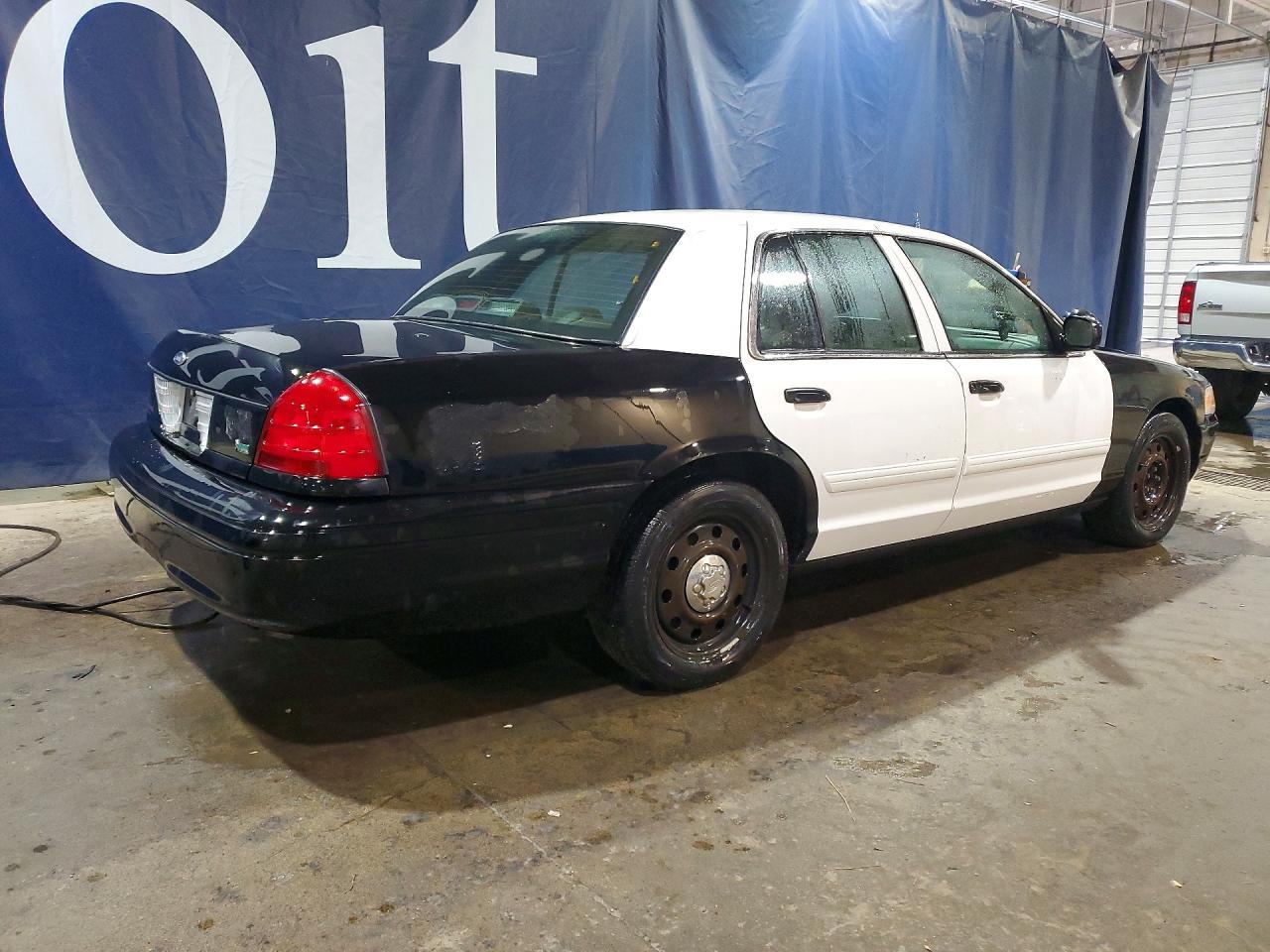 2011 FORD Crown Victoria