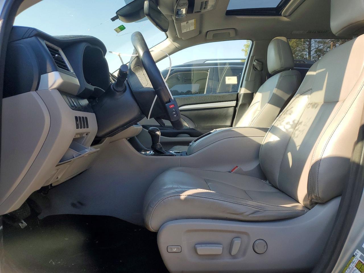 2018 TOYOTA HIGHLANDER