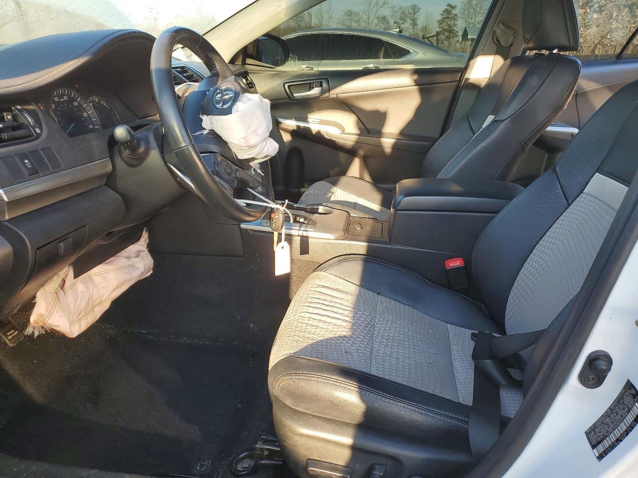 2014 TOYOTA CAMRY