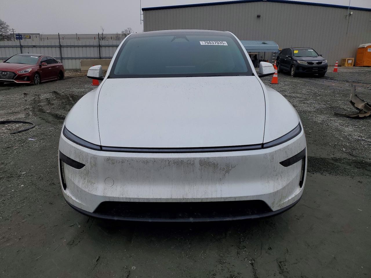 2026 TESLA MODEL Y