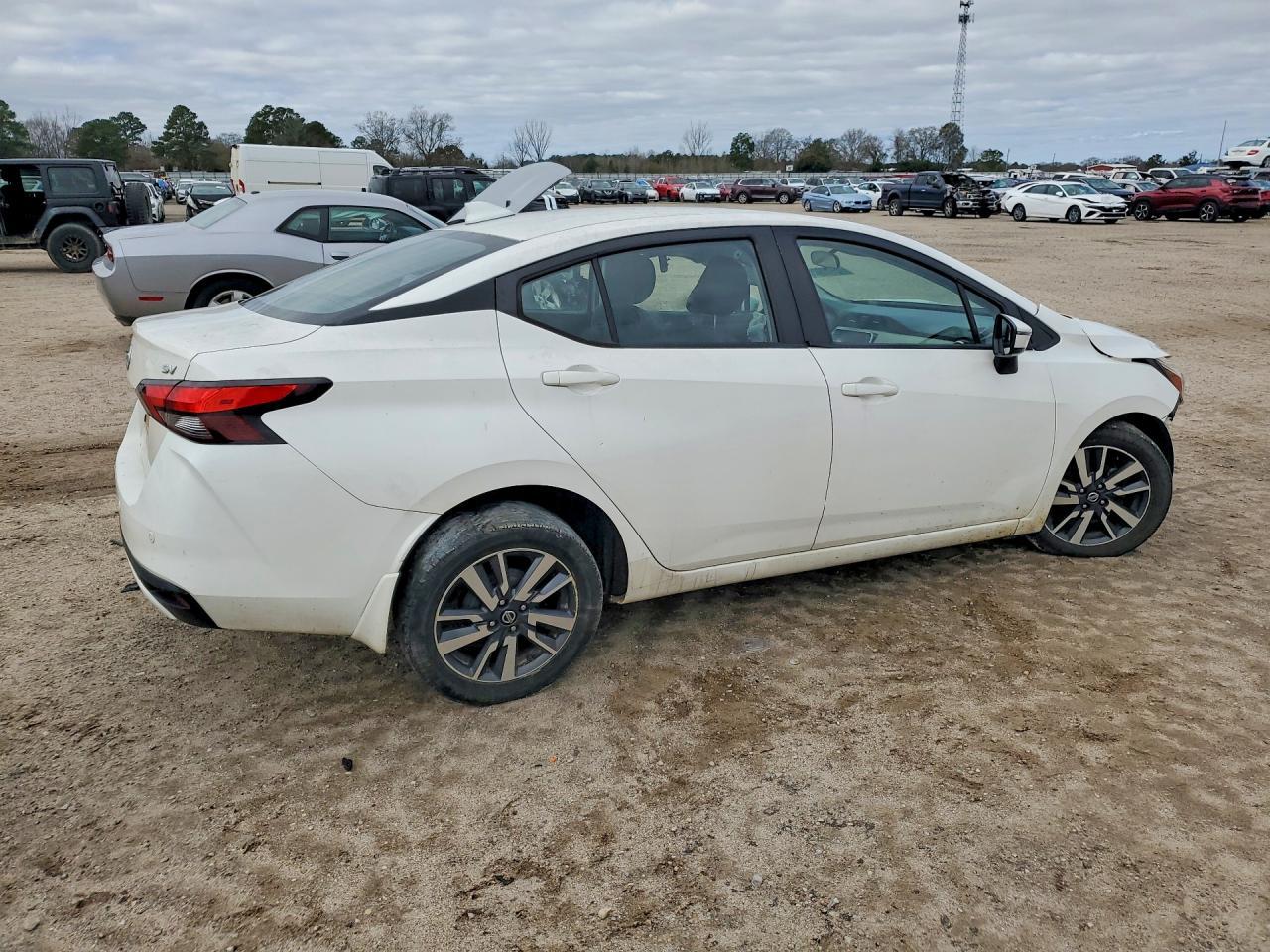 2020 NISSAN VERSA