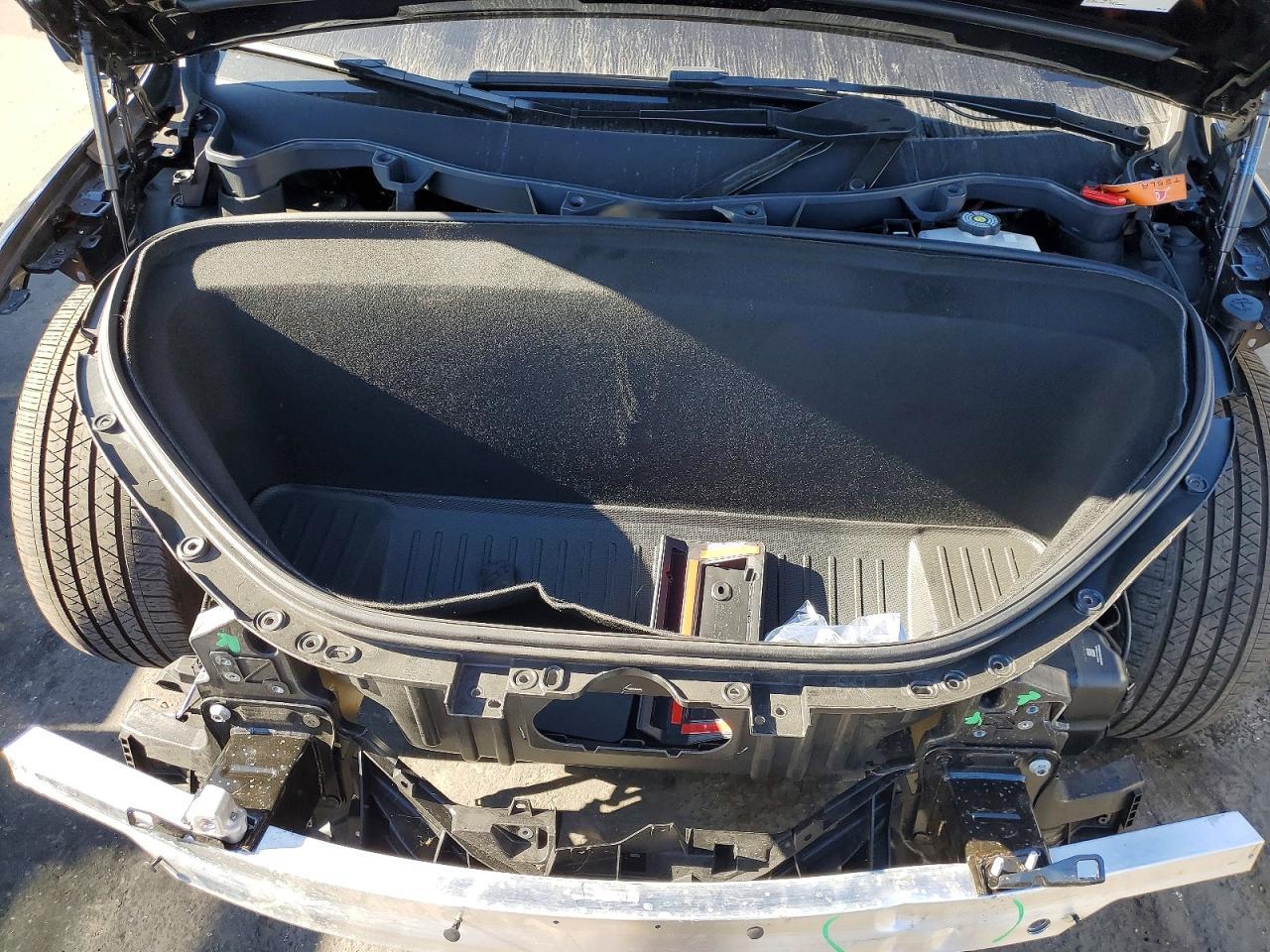 2025 TESLA MODEL X