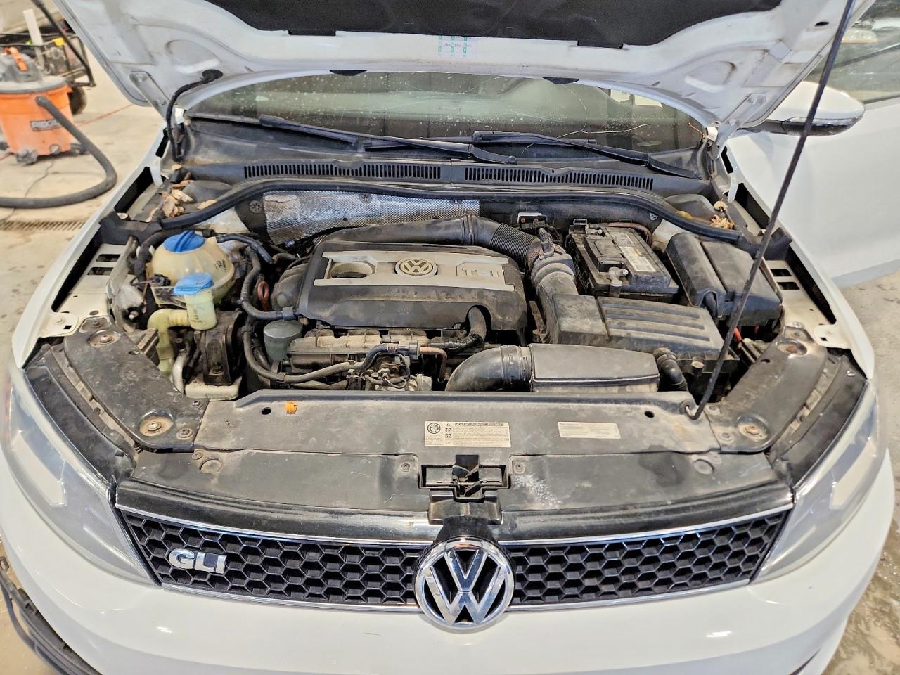 2013 VOLKSWAGEN JETTA