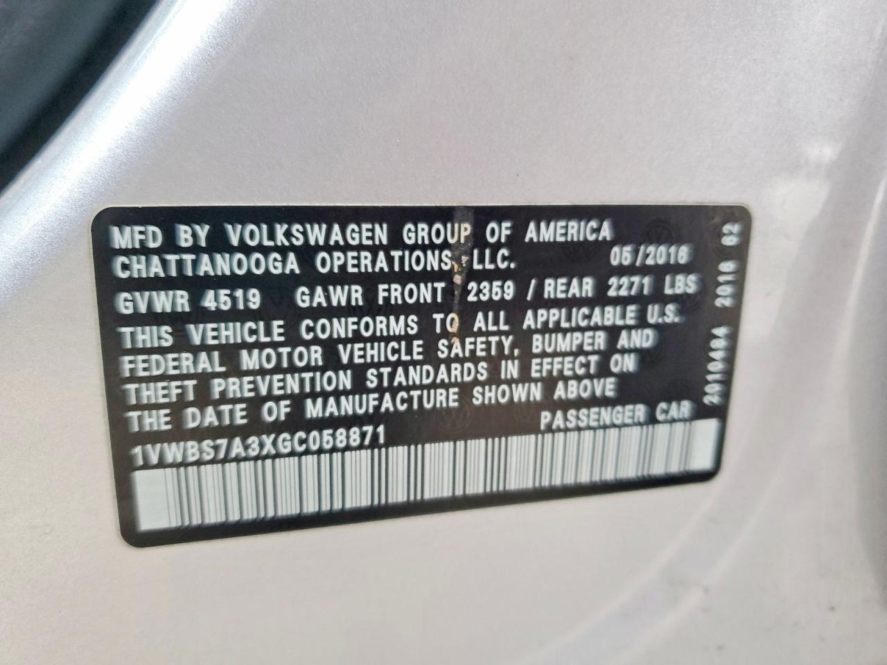 2016 VOLKSWAGEN Passat