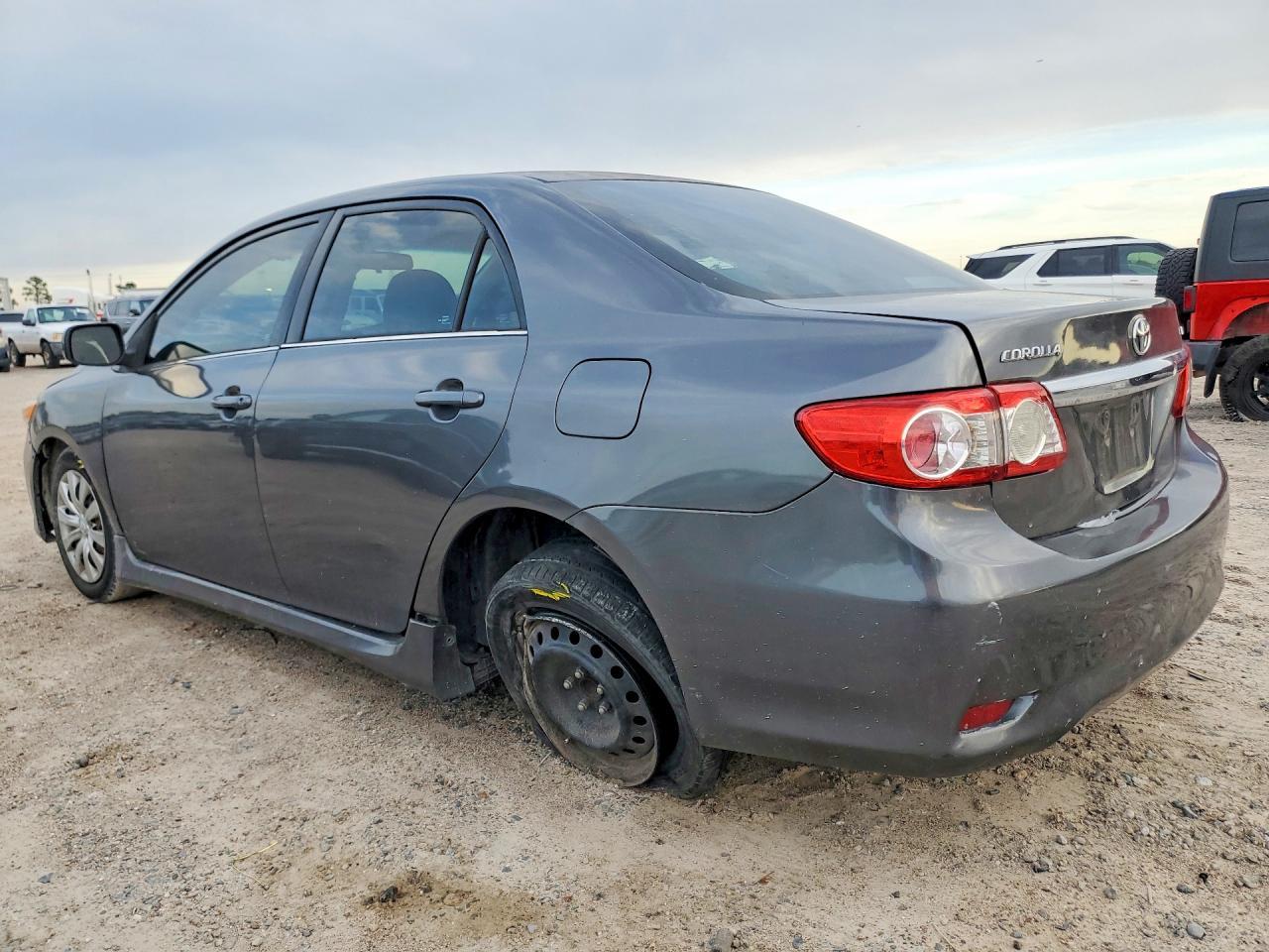 2013 TOYOTA COROLLA