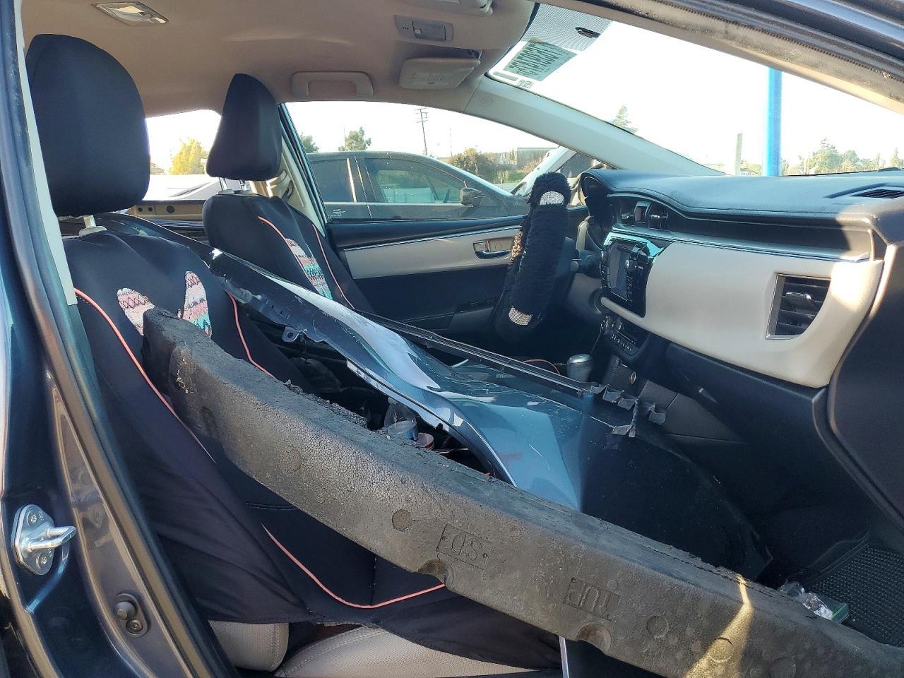 2015 TOYOTA COROLLA