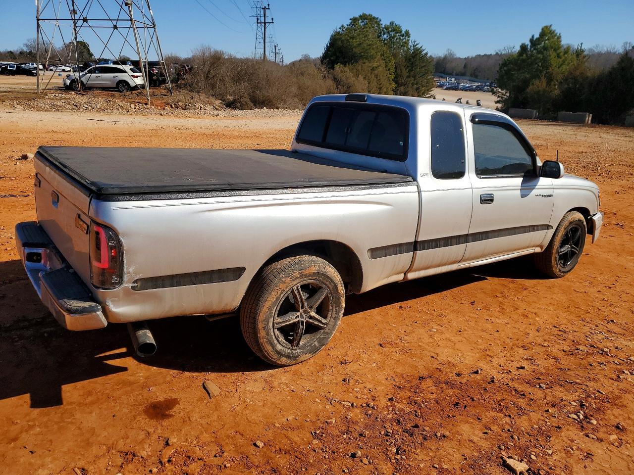 2000 TOYOTA TACOMA