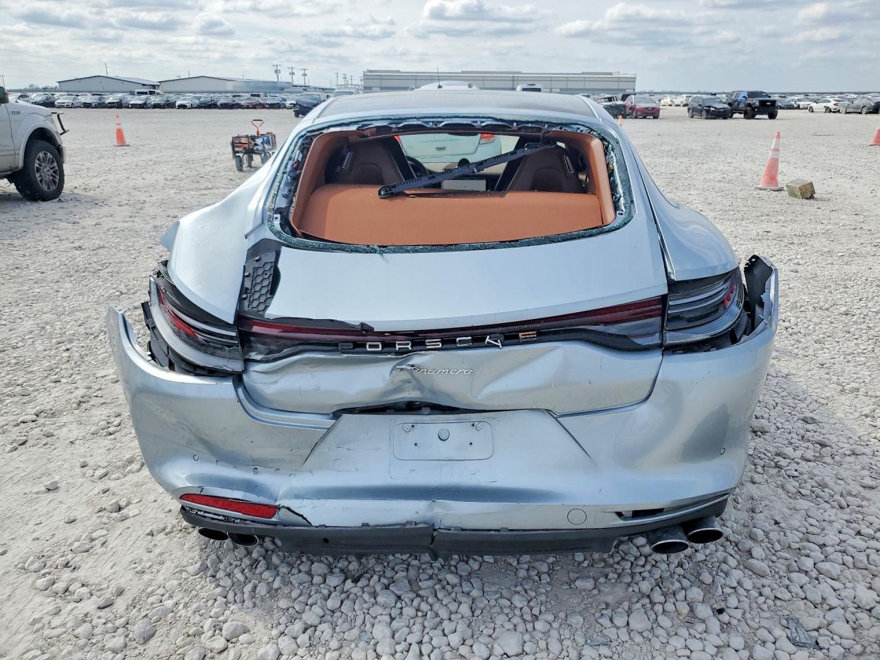 2021 PORSCHE Panamera