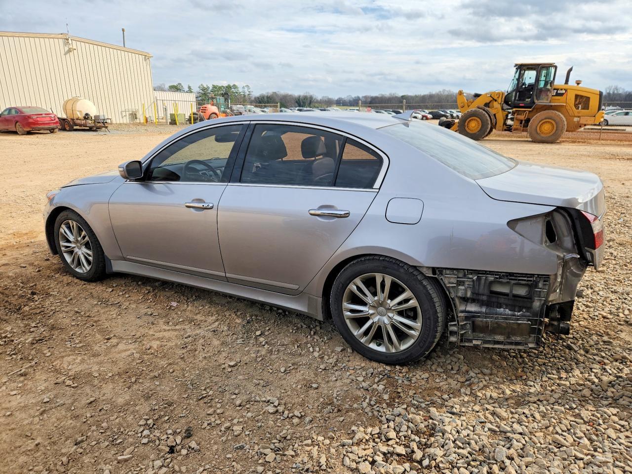 2013 HYUNDAI GENESIS