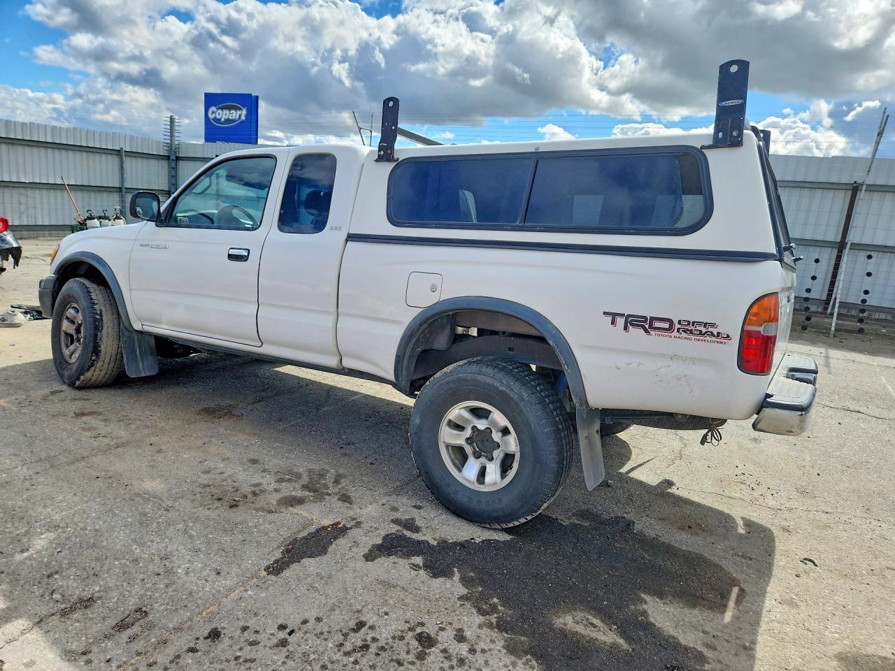 2000 TOYOTA TACOMA
