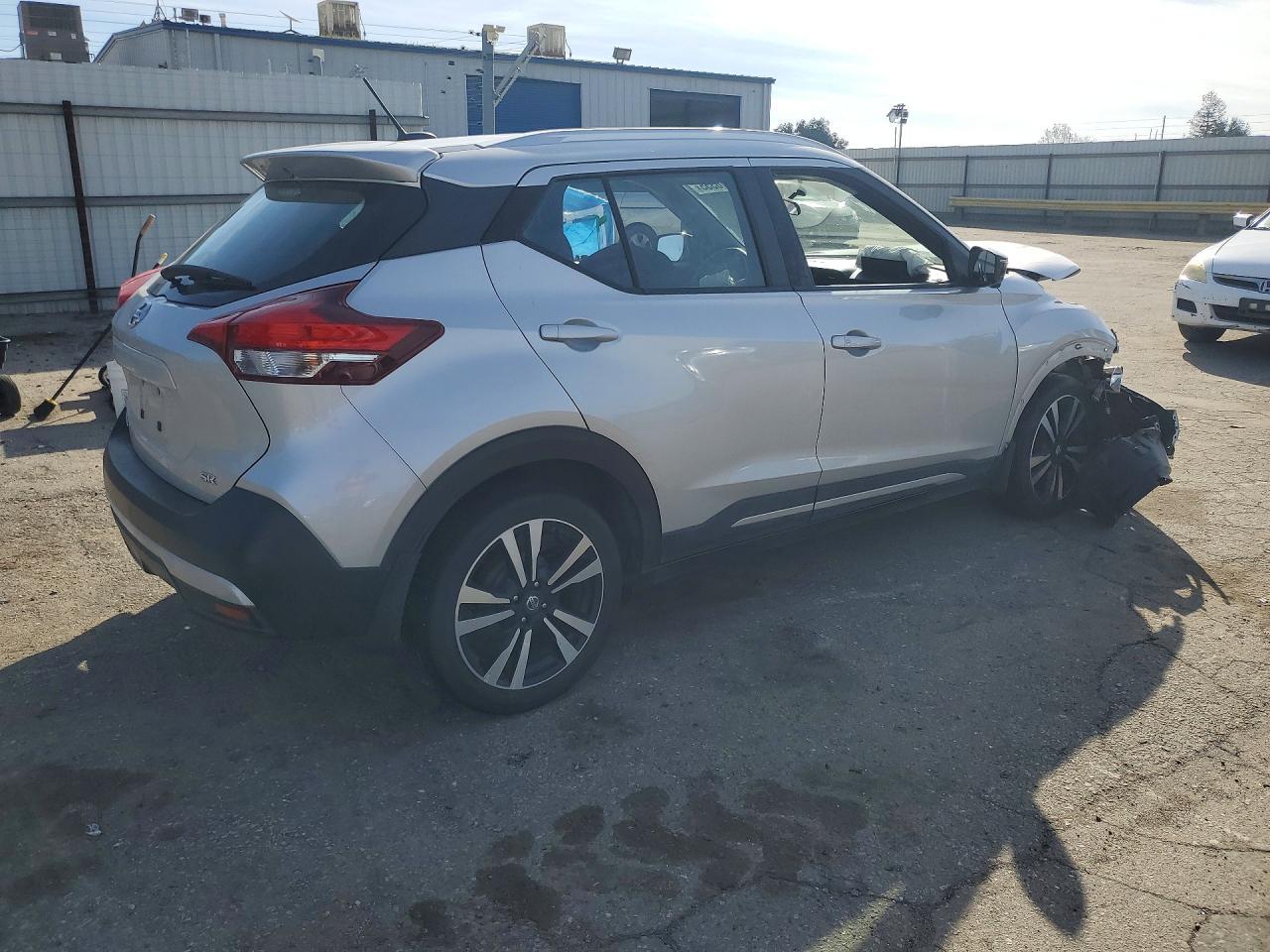 2018 NISSAN KICKS
