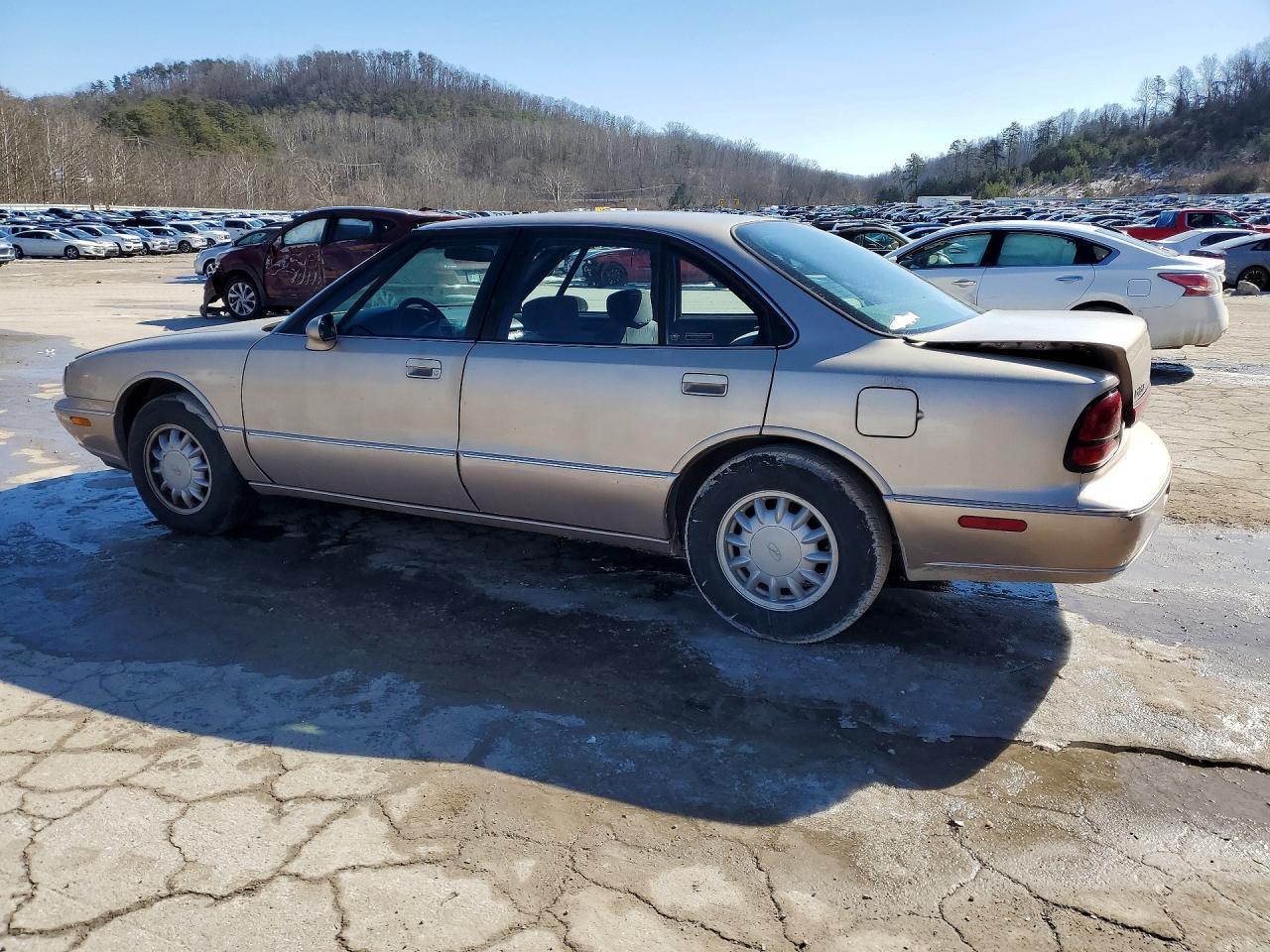 1998 OLDSMOBILE 88