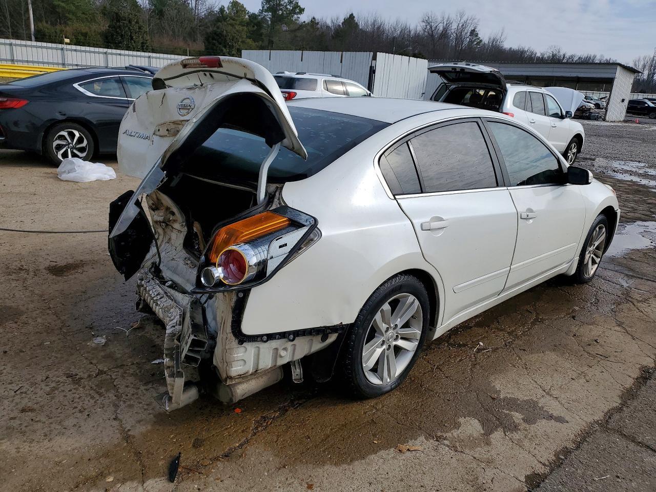 2011 NISSAN ALTIMA