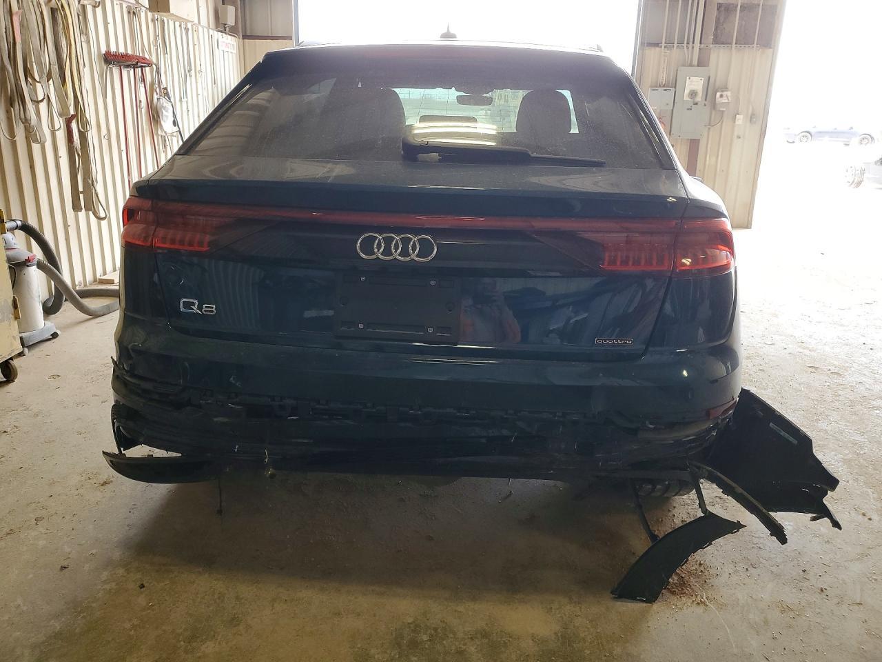 2022 AUDI Q8