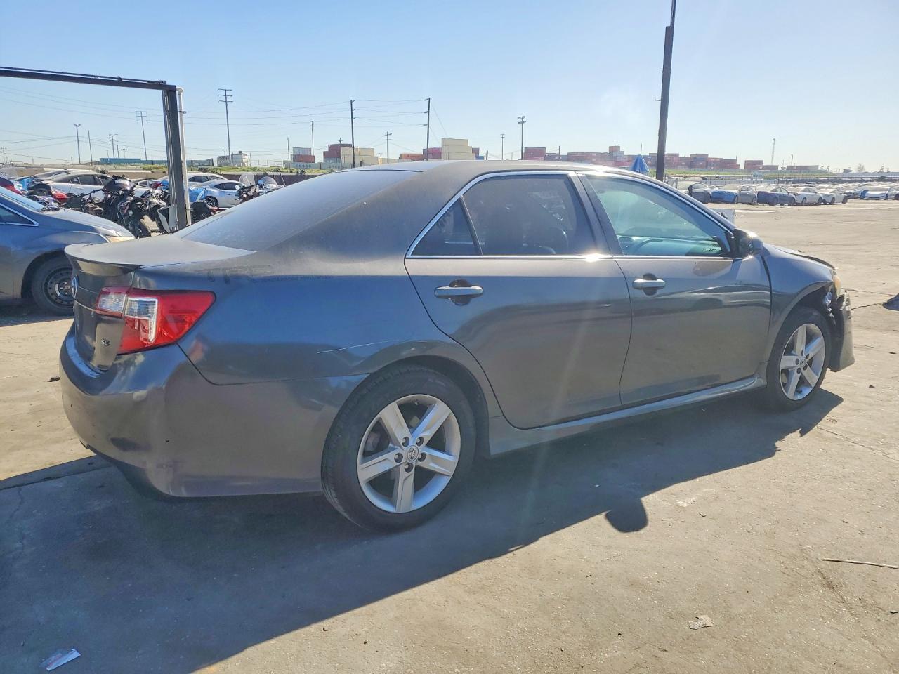 2013 TOYOTA CAMRY