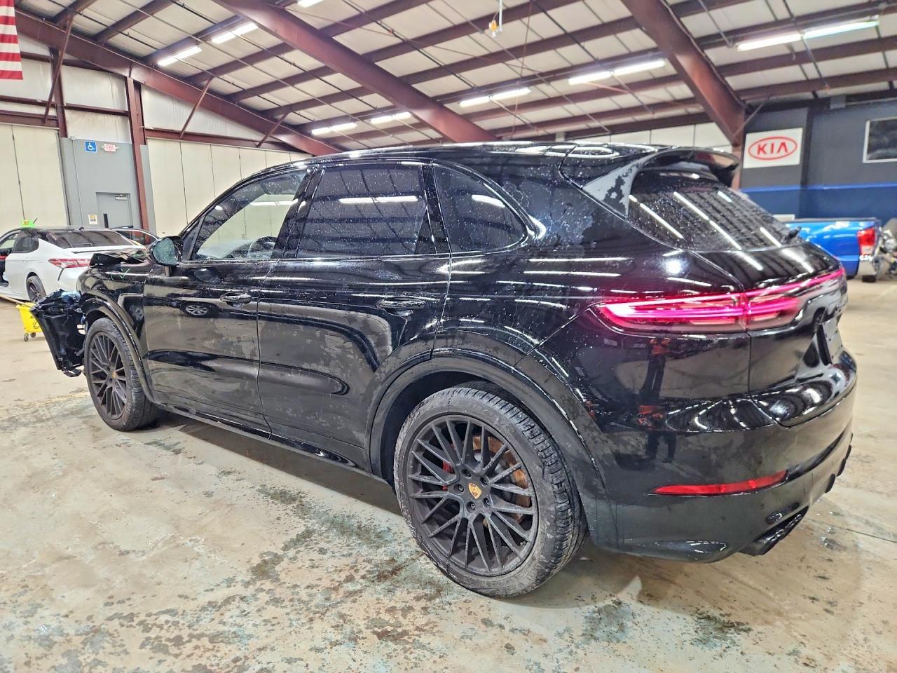 2023 PORSCHE CAYENNE