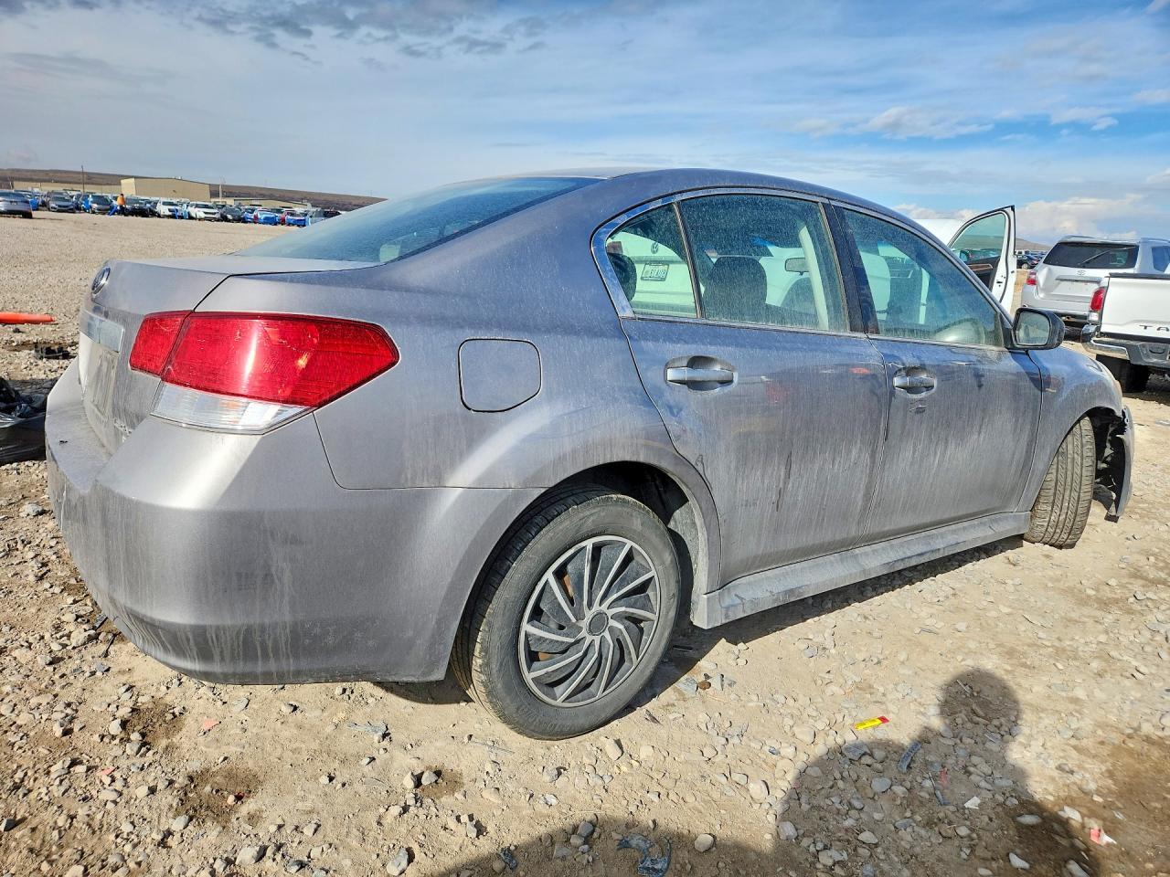 2010 SUBARU Legacy